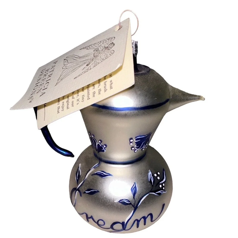 Patricia Breen Sweet Cream Creamer Handmade Glass 1998 Holiday Ornament‎